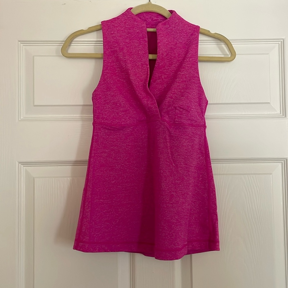 Lulu lemon pink workout top. Great condition. XS